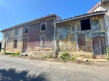 Dpt Gers (32), à vendre proche d’ESTANG ensemble de 3 maisons pour un total de 193 m2 sur 1466 m2 de terrain 