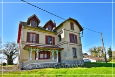 Propriete à vendre 14 pièces LE HOUGA (32) de 215 m2 habitables à rénover, sur 11949 m2 de terrain, dépendances
