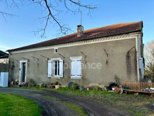 Dpt Gers (32), à vendre proche de NOGARO maison P6 de 214 m² - Terrain de 10803 m2  - Plain pied
