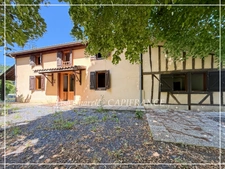 Half-timbered house for sale, 6 rooms, near Nogaro (32), 131 m2 of living space on 18,000 m2 of land