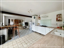 Property for sale, 11 rooms, 406 m2 of living space in total, with outbuilding on 5261 m2 near NOGARO (32)
