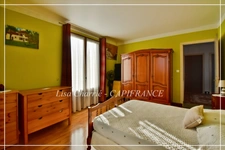Maison à vendre 6 pièces de 170 m2 habitables proche de VILLENEUVE-DE-MARSAN (40) sur 1714 m2 de terrain 