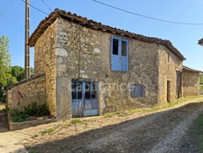 Maison à vendre 174 m2 habitables, 2 niveaux, 6 pièces proche de VIC FEZENSAC (32) sur 11 183 m2 de terrain 