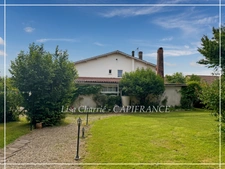 Maison à vendre 6 pièces de 170 m2 habitables proche de VILLENEUVE-DE-MARSAN (40) sur 1714 m2 de terrain 