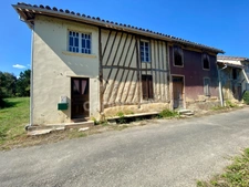 Dpt Gers (32), à vendre proche d’ESTANG ensemble de 3 maisons pour un total de 193 m2 sur 1466 m2 de terrain 