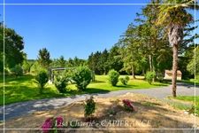 House for sale 5 rooms of 137 m2 living space on 4017 m2 of fenced land, garage, workshop, hangar and swimming pool near VIC FEZENSAC (32)