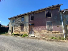 Dpt Gers (32), à vendre proche d’ESTANG ensemble de 3 maisons pour un total de 193 m2 sur 1466 m2 de terrain 