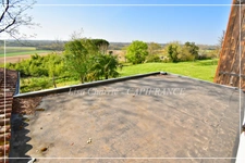 House for sale, 5 rooms, 71 m2 of living space with garden, small courtyard, outbuildings near NOGARO (32)