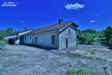 Dpt Gers (32), à vendre proche d’ESTANG ensemble de 3 maisons pour un total de 193 m2 sur 1466 m2 de terrain 