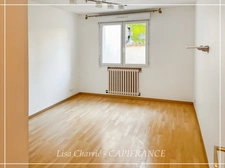 Townhouse for sale in Vic-Fezensac (32), divided into 2 rented apartments, with terrace, balcony, and garage.