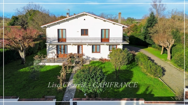 Maison à vendre 6 pièces de 170 m2 habitables proche du HOUGA (32) sur 1714 m2 de terrain 