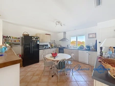 Maison à vendre 4 pièces de 140 m2 habitables avec sous-sol, piscine, jardin fruitier sur plus de 4 800 m2 de terrain proche de VIC FEZENSAC (32)