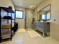 Maison à vendre 7 pièces RIBAUTE LES TAVERNES (30)