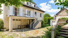 Propriété de caractère – Emplacement exceptionnel, beaux volumes et potentiel unique. 