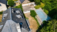 Propriété de caractère – Emplacement exceptionnel, beaux volumes et potentiel unique. 