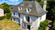 Propriété de caractère – Emplacement exceptionnel, beaux volumes et potentiel unique. 