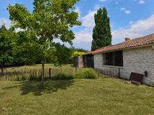 Maison à vendre Proche 4 voies reliant La Rochelle / Niort dans secteur Calme