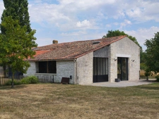 Maison à vendre Proche 4 voies reliant La Rochelle / Niort dans secteur Calme