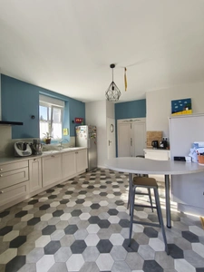 Maison de plain pieds à vendre - centre ville de Surgères 
