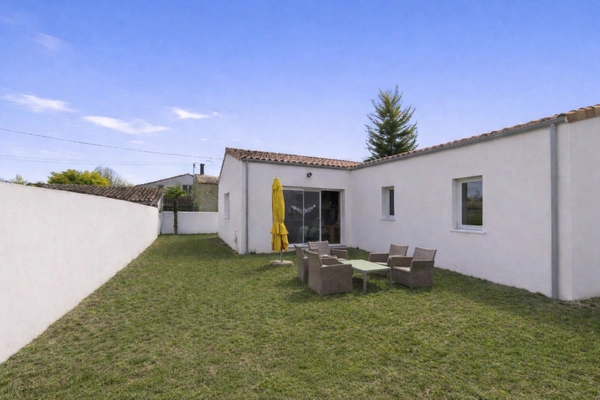 Maison à vendre 4 pièces axe 4 voies La Rochelle / Niort