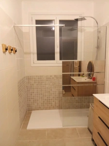 Maison avec un beau cachet et un terrain spacieux 