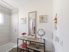 For sale: 4-room apartment in Evian-les-Bains (74) - Magnificent, recently built 4-room apartment with panoramic views of Lake Geneva