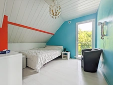 For sale: 6-room house in Loisin (74) - Family home with swimming pool and outbuilding - Sought-after area near Geneva