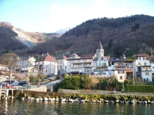 MEILLERIE –  Vue lac et montagnes – À proximité d'Évian et de la frontière suisse