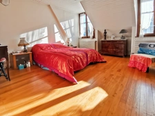 Dpt Haute Savoie (74), à vendre EVIAN LES BAINS appartement T5 de 123 m2 proche embarcadère