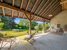 À vendre 8 pièces CERCIER (74) Authentique corps de ferme de caractère entièrement rénové avec piscine et vaste terrain arboré