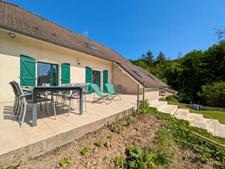 For sale: 6-room house in Loisin (74) - Family home with swimming pool and outbuilding - Sought-after area near Geneva