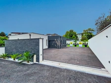 Haute-Savoie (74), for sale in Thonon-les-Bains - Contemporary architect-designed villa with swimming pool and pool house