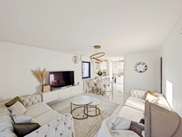 Dpt Haute Savoie (74), à vendre THONON-LES-BAINS - Lumineux T3 de 63m² avec double balcon – Secteur très recherché