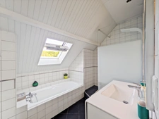 For sale: 6-room house in Loisin (74) - Family home with swimming pool and outbuilding - Sought-after area near Geneva