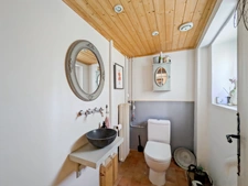À vendre 8 pièces CERCIER (74) Authentique corps de ferme de caractère entièrement rénové avec piscine et vaste terrain arboré