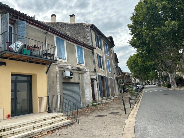 Maison à vendre 110,000€ CERESTE (04)