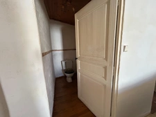 Maison à vendre 85,000€ CERESTE (04)