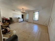 Maison à vendre 85,000€ CERESTE (04)
