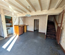 MAISON A RENOVER - ESSERTINES EN DONZY , 7 pièces , 164 m² , 4 /5 chambres , COMBLES, CAVE, GARAGE , TERRAIN 526 m²