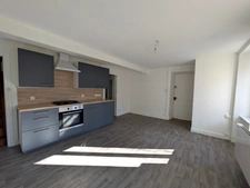 MAISON A RENOVER - ESSERTINES EN DONZY , 7 pièces , 164 m² , 4 /5 chambres , COMBLES, CAVE, GARAGE , TERRAIN 526 m²