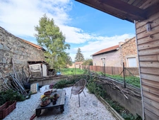 MAISON DE VILLE A COTTANCE - 160 m² - SALON ET SEJOUR - 4 CHAMBRES - EXTERIEUR - PUITS