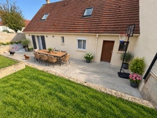 Jolie maison, économique, endroit, calme ( BRENOUILLE) 
