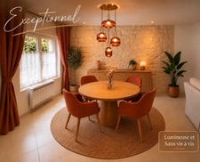 Jolie Maison avec Belle Cour Ombragée.
