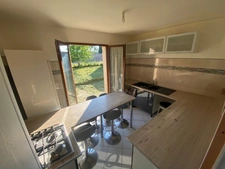 Maison à rafraîchir,sous-sol total THOUROTTE