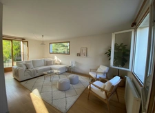 CRAPONNE - Grande maison familiale au calme – espace, potentiel et proximité des commodités