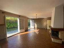 CRAPONNE - Grande maison familiale au calme – espace, potentiel et proximité des commodités