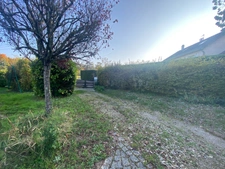 CRAPONNE - Grande maison familiale au calme – espace, potentiel et proximité des commodités