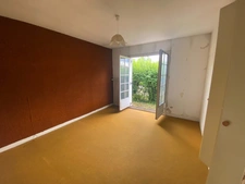 CRAPONNE - Grande maison familiale au calme – espace, potentiel et proximité des commodités