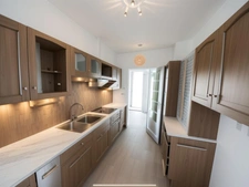 CRAPONNE - Grande maison familiale au calme – espace, potentiel et proximité des commodités