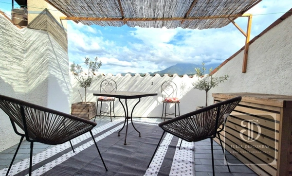 Maison en pierres avec terrasse RIA SIRACH (66)